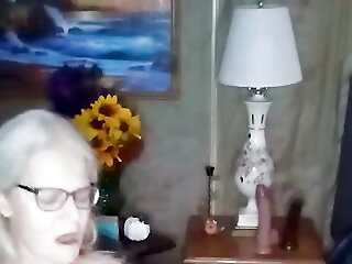 Hot Mature Milf Rubs One Out And Cums Hard!