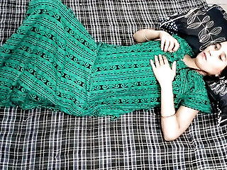 Muslim Girlfriend Ko Ghar Me Band Kar Ke Pel Diya