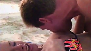 Fascinating Blonde In Bikini Gets Fucked Hardcore At The Beach