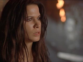 Rhona Mitra - ''beowulf'' 02
