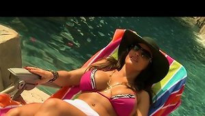 Big Tit  Milf Pornstar Lisa Ann Seduce Cock In Outdoor Pool