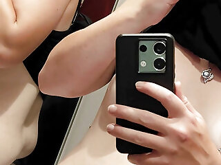 Coquinette Takes Advantage Of The Fitting Rooms To Do Herself Good