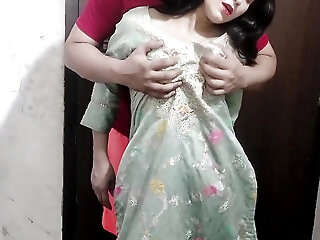Chachi Ki Big Bobs Daba Kar Bathroom Me Pakad Ke Pel Diya