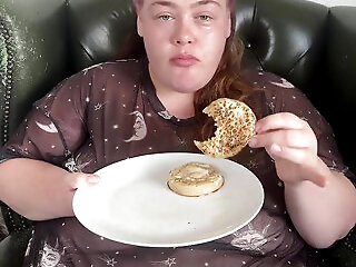 Huge Hungry Bbw Stuffing Herself At Breakfast