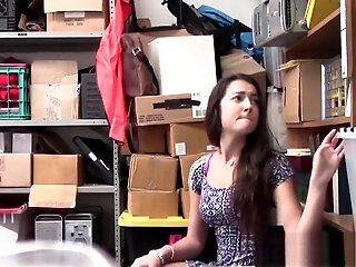 Silly Teen 18+ Pays A Sexual Thievery Price