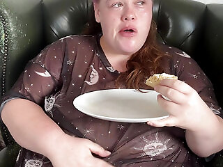 Soft & Stuffed Morning - Pancakes, Coke & Lingerie On A Big Fat Belly?