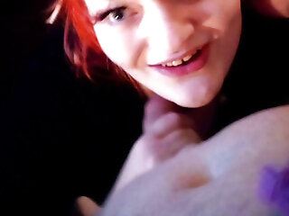 First Played With Her Pussy And Then The Kitten Has To Blow Briefly