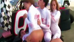 Grid Girls  Eachothers Pussies