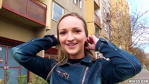 Blonde Bitch Melanie Sucks A Weiner In Hardcore Pov Video