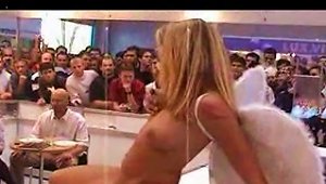 Denise Nude In Public As An  By Snahbrandy