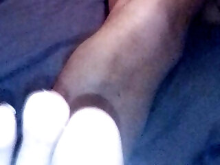 Wifemelly Giving Thanksgiving Footjob To Indian Stranger