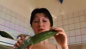 Amateur German Girlfriend Toys And Sucks With Cum In Mouth