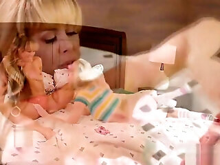 Chloe Cant Resist Of Cherie Devilles Smell And Got Turned On On Her