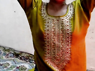 College Girl Ko Paise Dekar Jabar Dasti Pela