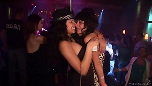 Curvy Cowgirl With Nice  Getting Wild With Her Babes In The Club Party